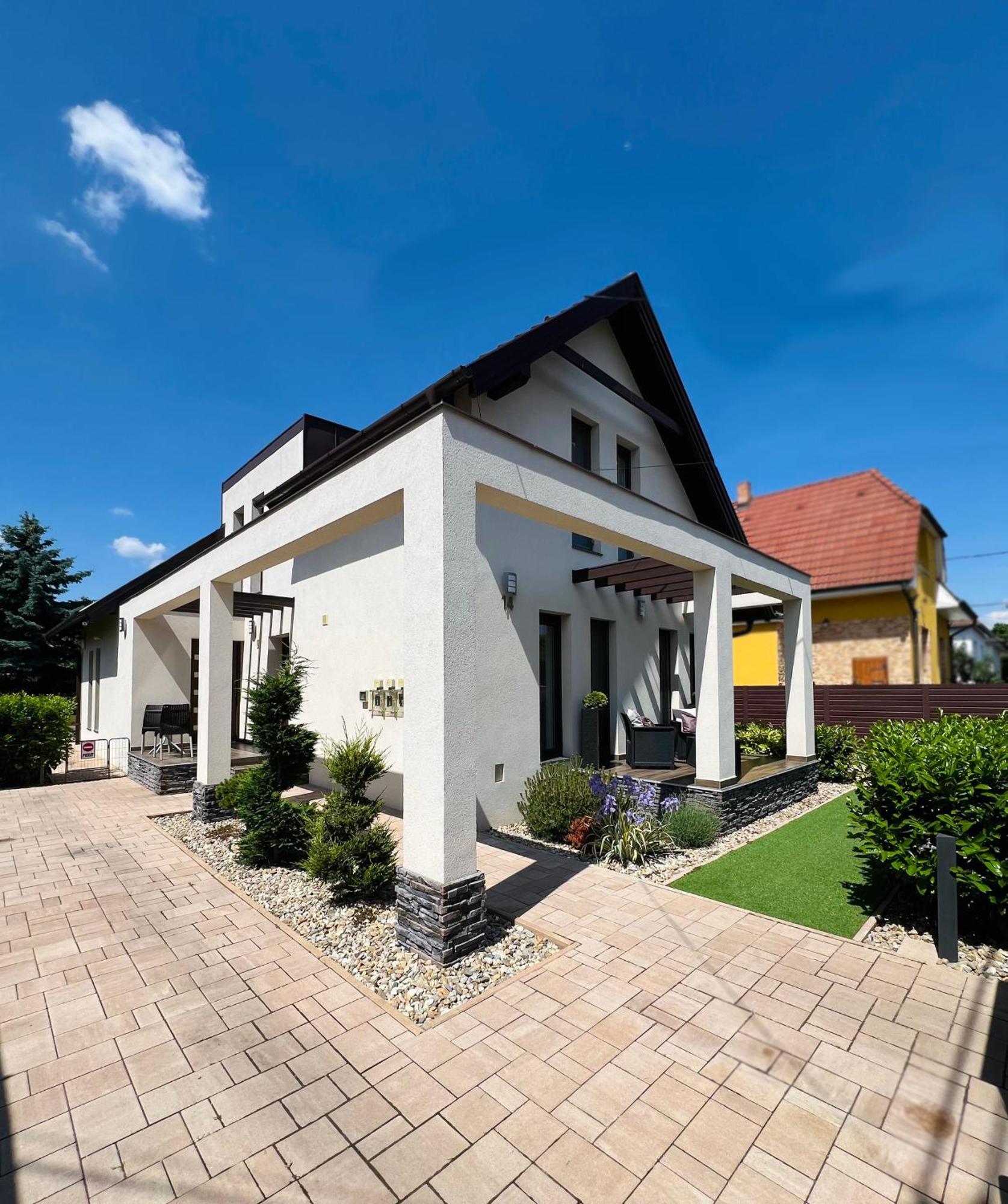 True Gem At The Airport Apartment Budapesta Exterior foto