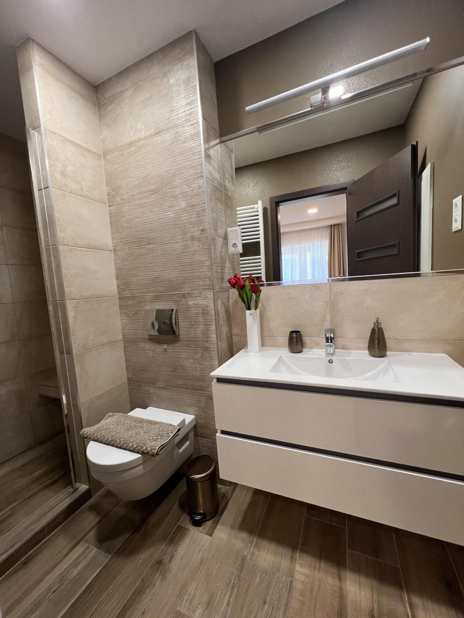 True Gem At The Airport Apartment Budapesta Exterior foto